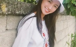 嗯啊H客厅HH青梅H涨奶视频